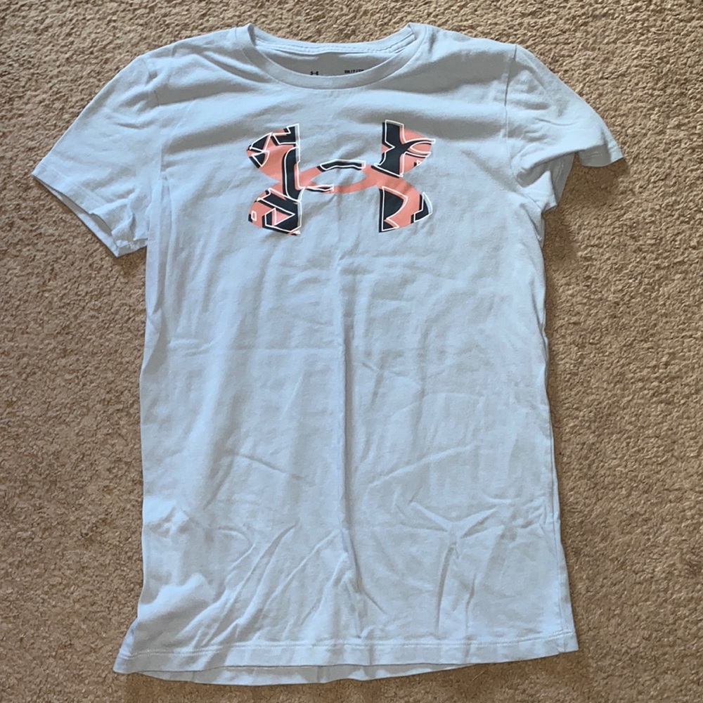 WOMENS UNDER ARMOR SHIRT